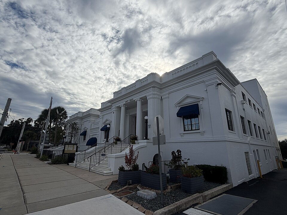 Eustis, FL