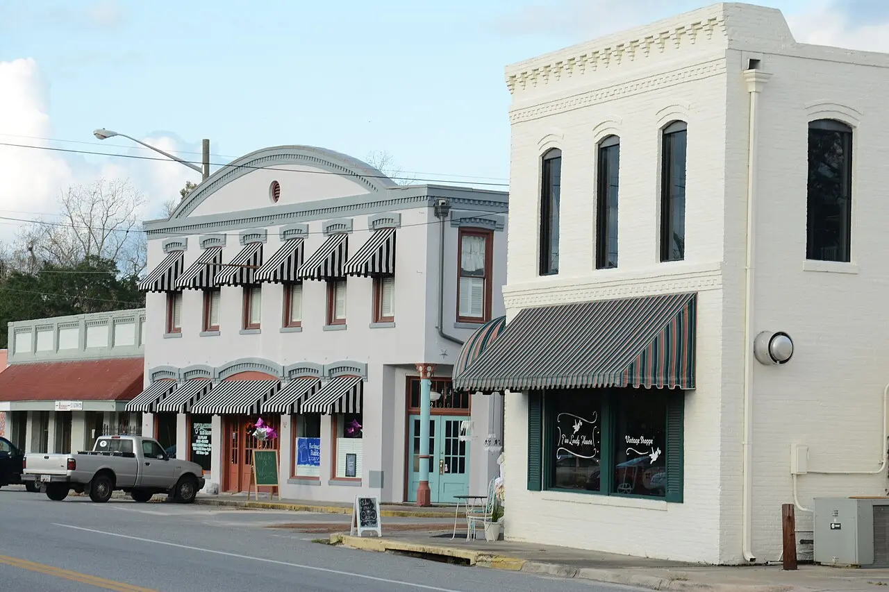 Guyton Historic District streetscape in Guyton, Georgia